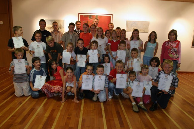 Podelitev mednarodnih diplom 2005 - foto povečava