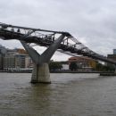...moderno....Milenium Bridge
