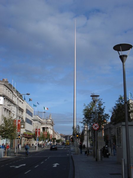 Milenijska konica...cilj: videti konico iz vseh kotičkov Dublina...misija: nemogoče