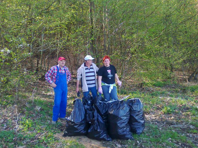 Čistilna akcija na Ponikva 2011 - foto