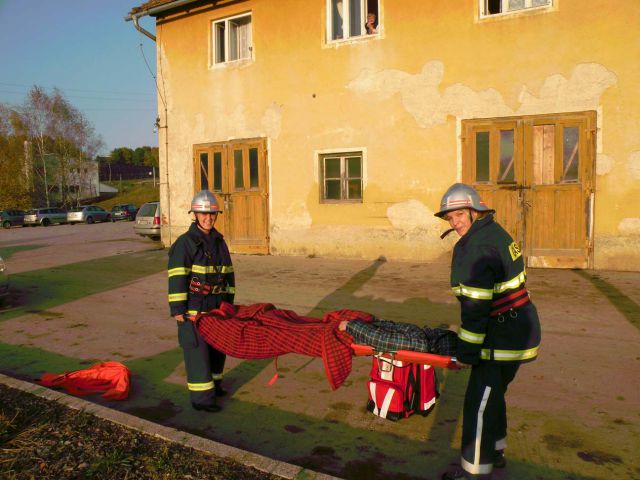 Vaja PGD Ponikva - Požar v Slomškovi hiši - foto