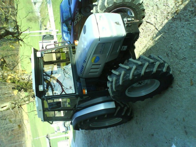 Naša traktorja - foto