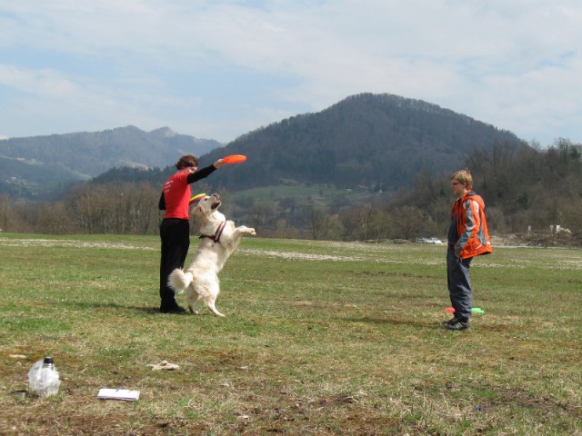 Frizbi trening 04.04.2009 - foto