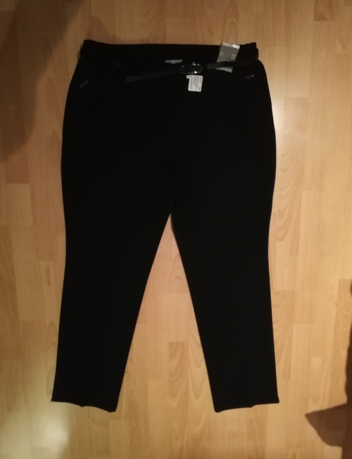 Nove elegantne črne hlače s pasom št. 46, 15€ REZERVIRANE