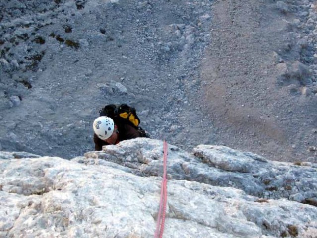Uživaško plezanje v strmi skali