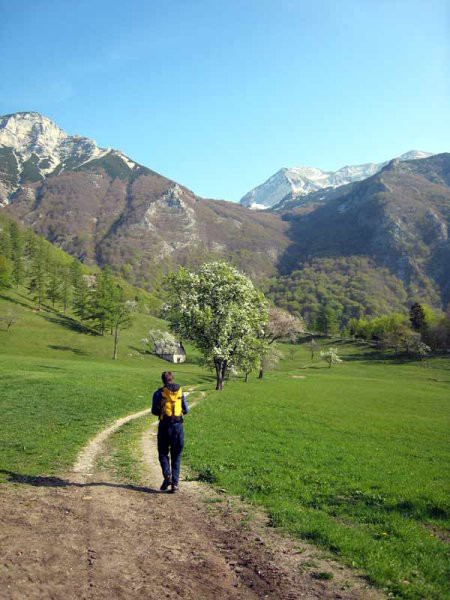 Kot vsaka plezarija, se tudi ta začne z dostopom