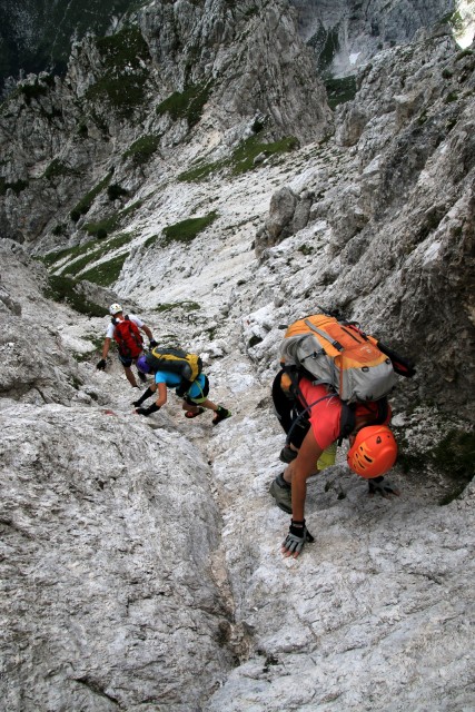 2019_08_15 Pot stoletnice Male bele špice - foto