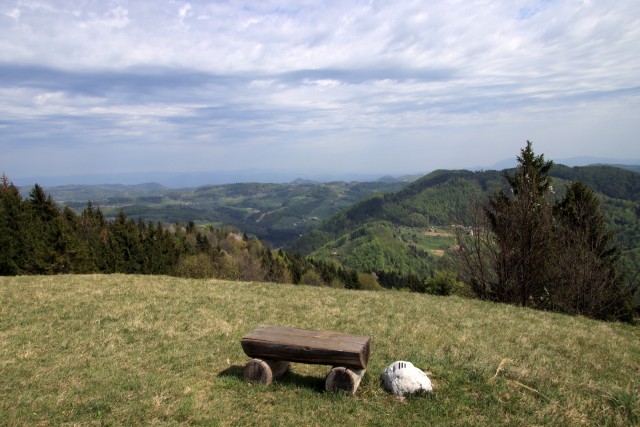 2020_04_19 sv. Trojica nad Jurkloštrom - foto