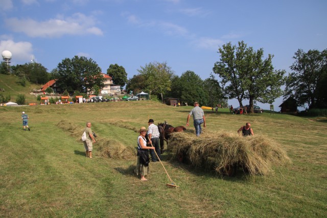 2021_07_24 Lisca -10. jubilejna košnja trave  - foto