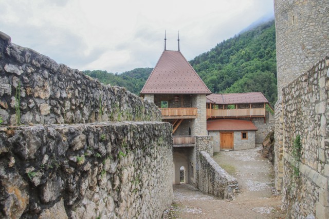 2022_06_08 grad Žovnek - foto