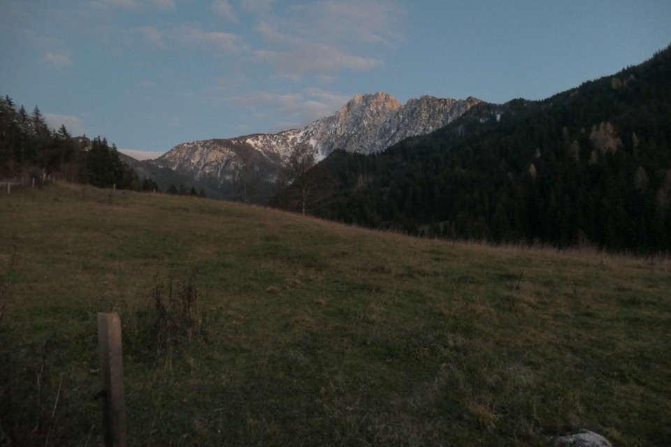 2022_11_26 Bela peč ( 1583 m ) - foto povečava