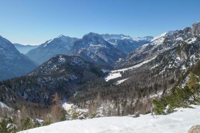 2023_02_13 po cesti proti mangartskemu sedlu - foto