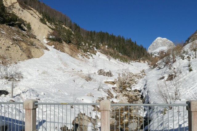 2023_02_13 po cesti proti mangartskemu sedlu - foto