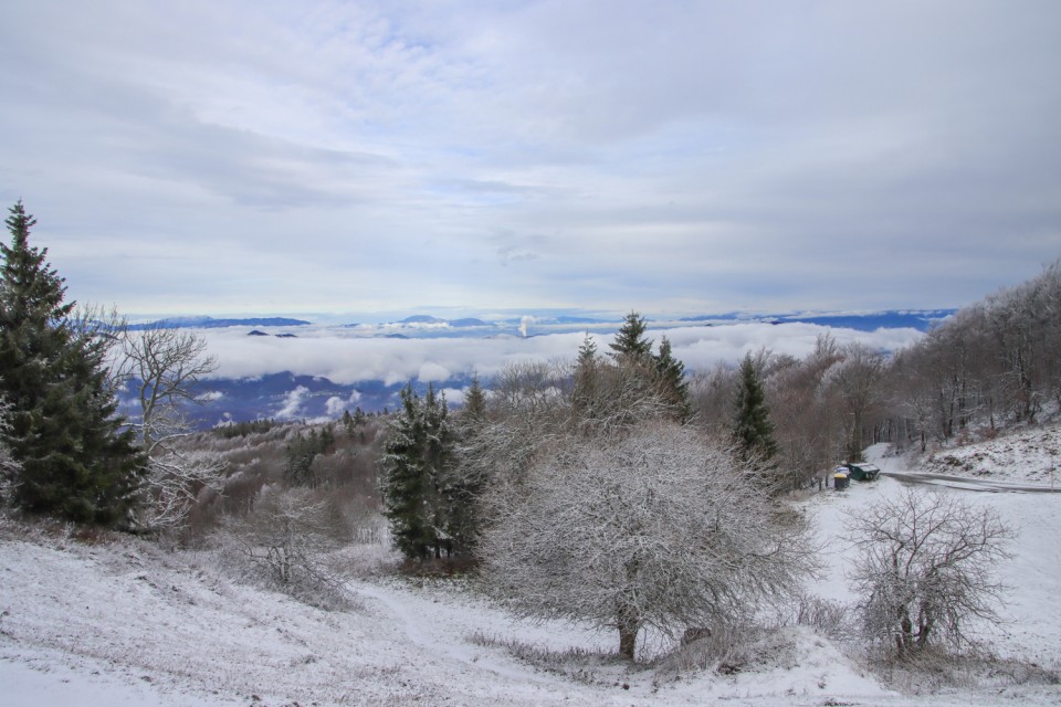 2023_11_28 Kum ( 1220 m ) - foto povečava