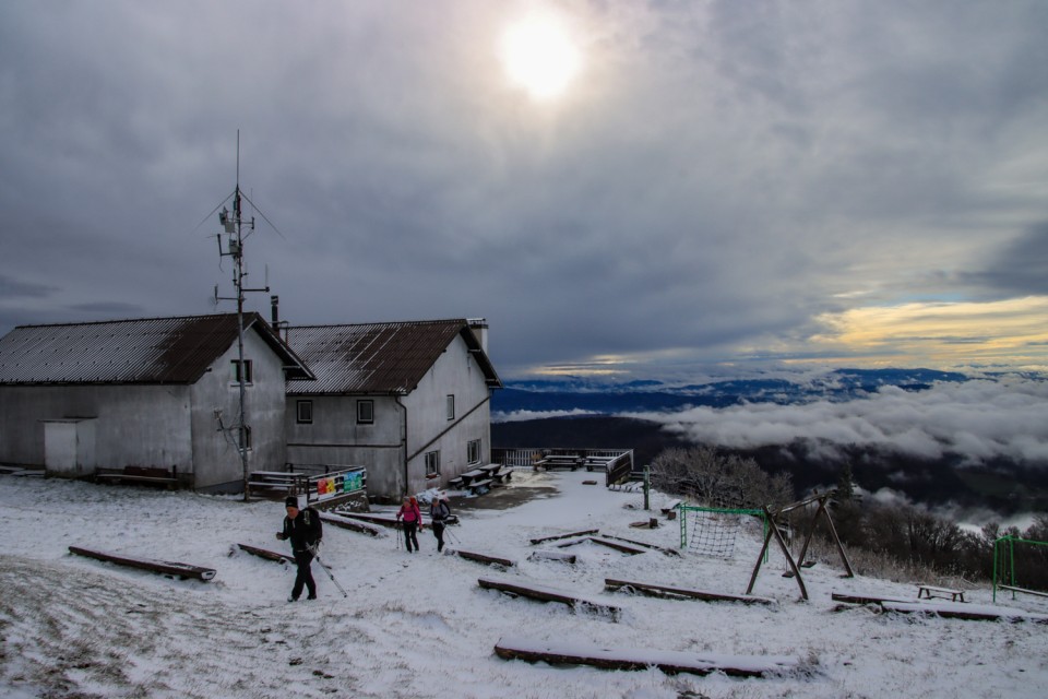 2023_11_28 Kum ( 1220 m ) - foto povečava