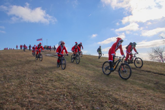 2023_12_26 Lisca - kolesarski spust božičkov - foto