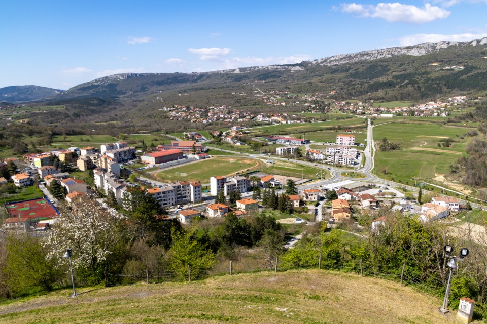 2025_04_08 Buzet - Pot sedmih slapov - foto povečava
