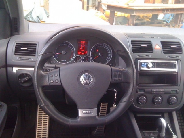 VW Golf V GTI - foto