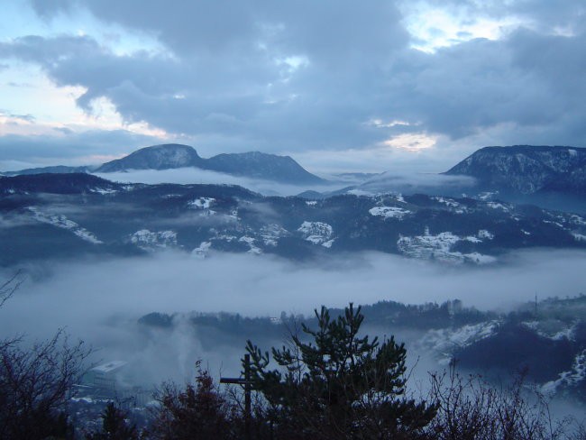 oblaki nad Kopitnikom