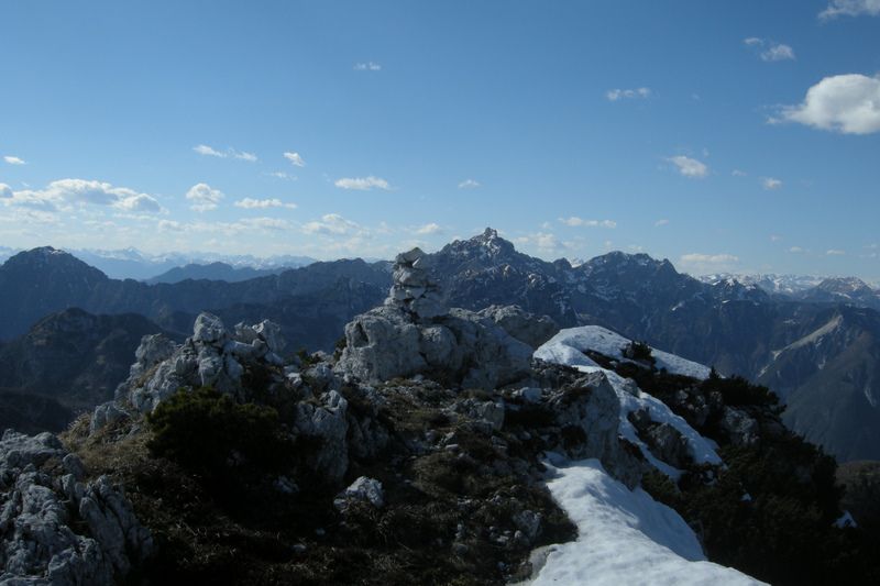 Možic vrh Monte Joveta in zadaj spet moj Čukec