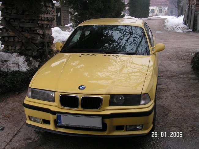 Avto - foto povečava