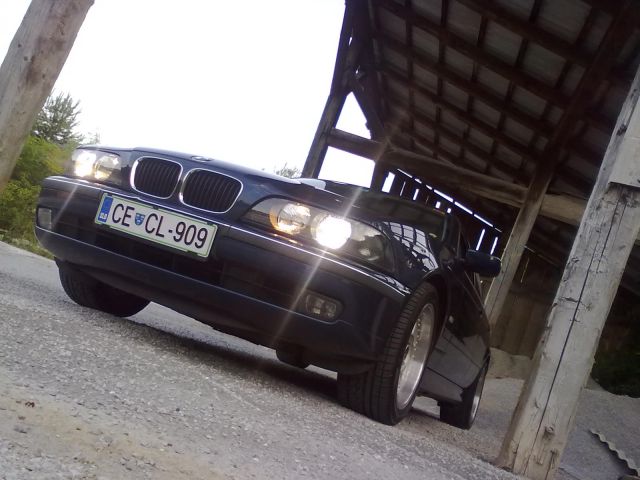 Bmw e39 520ia - foto