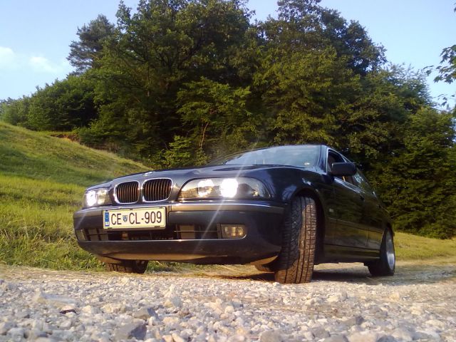 Bmw e39 520ia - foto