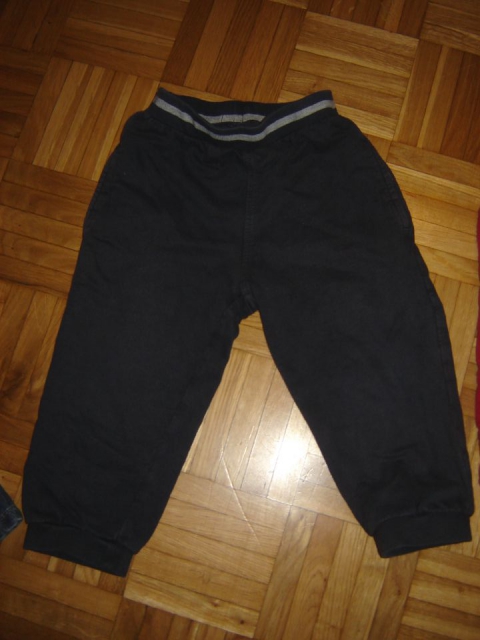 C&A spodnji del trenirke.