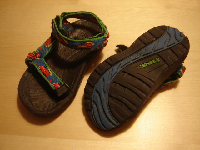 Teva natikači gasilci