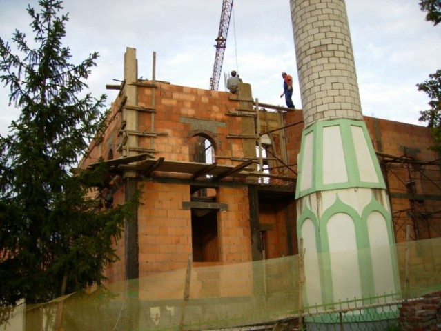 Zavrseno zidanje dzamije - foto