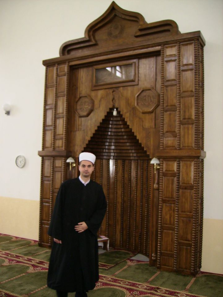 Postavljen mihrab - foto povečava