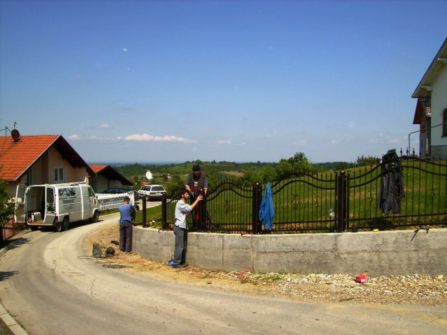 Radovi na ogradjivanju harema - foto