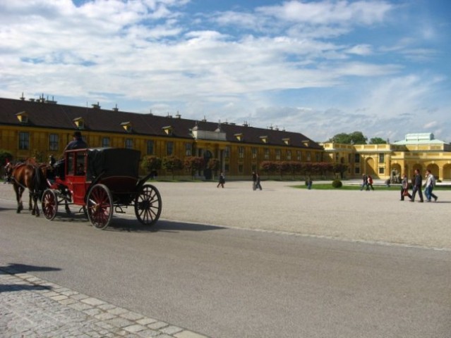 Habsburška palata