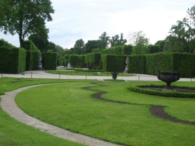 Habsburška palata, park