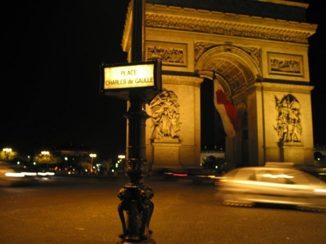 Paris: Arc De Triumpfe - noću