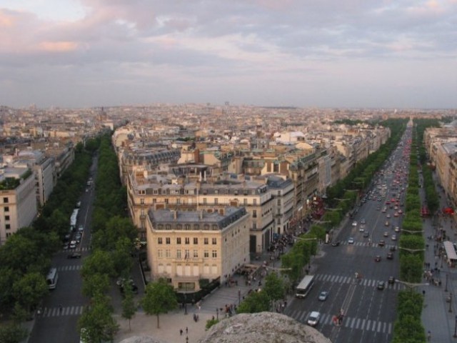 Paris: Arc De Triumpfe - pogled na avenije