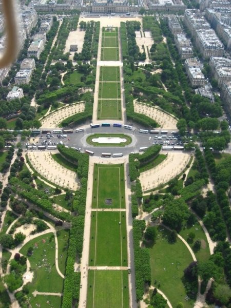 Paris: Eiffel Tower