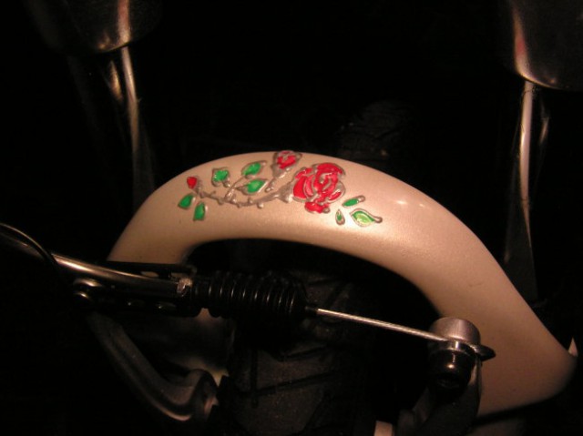 Detail - vrtnica na kolesu