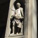 Stebri Uffizija so zapolnjeni s kipi znanih Italjanov