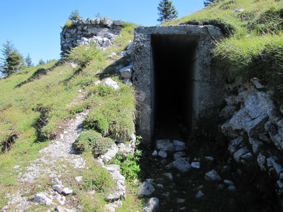 Krožna tura po vrhovih na Soriško planino - foto povečava