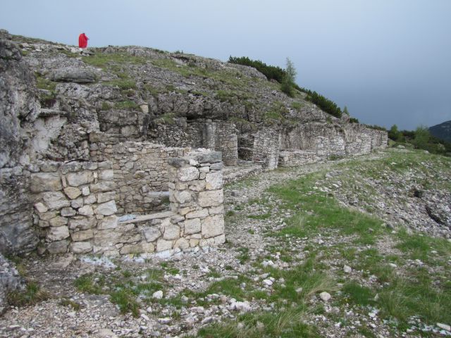 M. Ontigara  (2106 m)  -  M.Chiesa (2061m) - foto