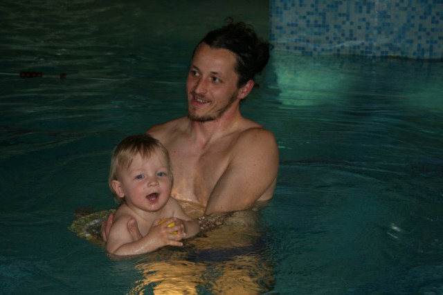 Aleksej na plavanju - foto