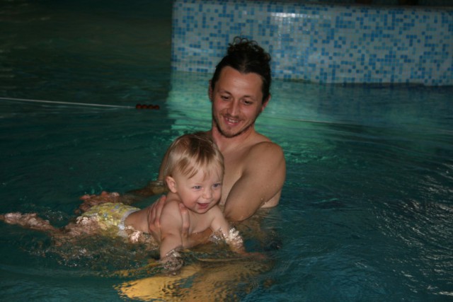 Aleksej na plavanju - foto