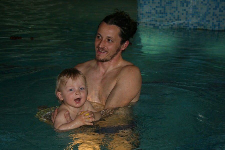 Aleksej na plavanju - foto povečava