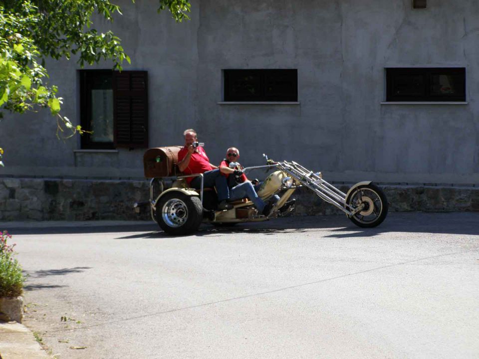 6. fešta Alfa-Romeo 29-05-2011 Kraški gadje - foto povečava