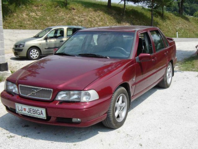 Moj VOLVO S70 - foto