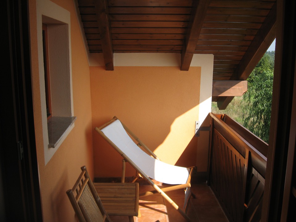 balkon v mansardi