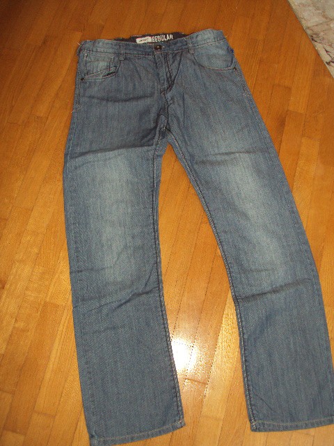 št.152-158 tanke poletne jeans hlače  okaidi- 5€