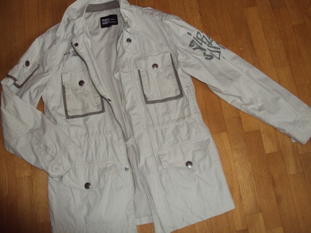 št.140 pomladanska jakna  - 6€