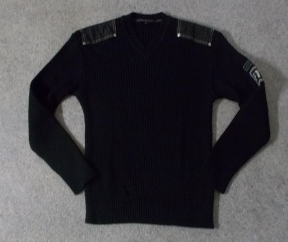 Moden pleten pulover št. m/l 6€